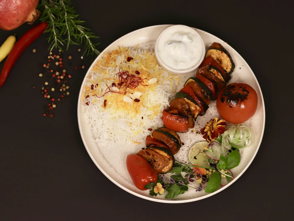 Gemüse-Spieß – saisonales Grillgemüse in persischer Marinade